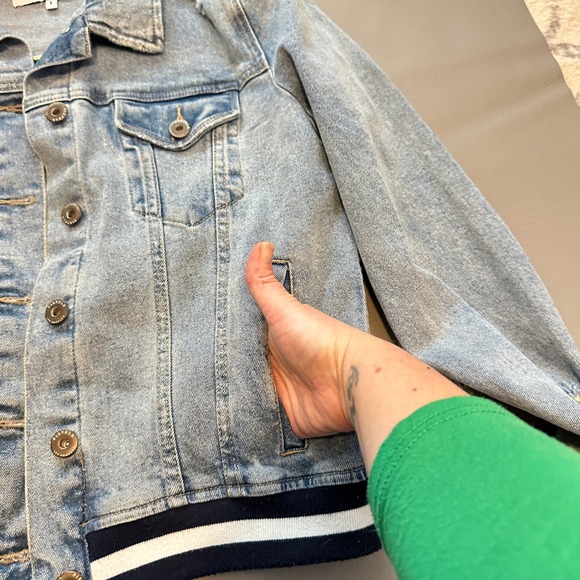 Pistola Denim Trucker Jacket Distressed Light Wash Varsity Cuffs Size L - Picture 4 of 11